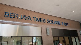 Rihanna Service Suite at Times Square