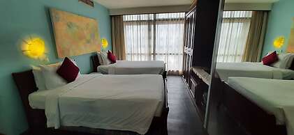 Rihanna Service Suite at Times Square