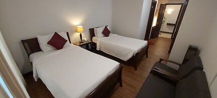 Rihanna Service Suite at Times Square