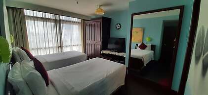 Rihanna Service Suite at Times Square