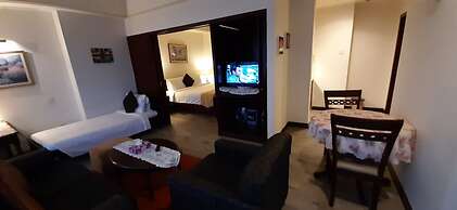 Rihanna Service Suite at Times Square