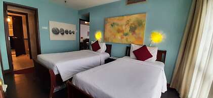 Rihanna Service Suite at Times Square