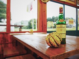 Trip Base Coconeel - Hostel