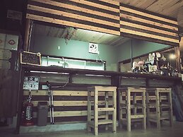 Trip Base Coconeel - Hostel