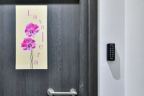 Flowers Of Athens - Boutique Aparthotel