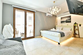 Flowers Of Athens - Boutique Aparthotel