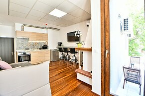 Flowers Of Athens - Boutique Aparthotel