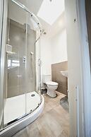 The Great Airport Place