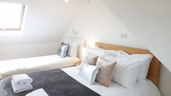 The Great Airport Place