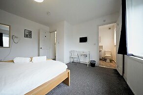 The Great Airport Place