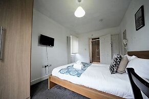 The Great Airport Place