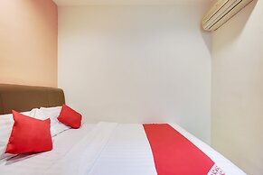OYO 90282 Hotel Taj Seksyen 7