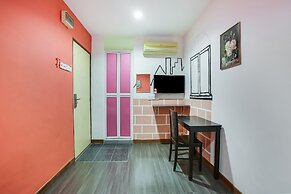 OYO 90282 Hotel Taj Seksyen 7