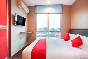 OYO 90282 Hotel Taj Seksyen 7