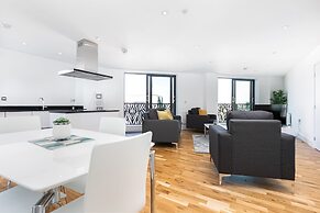 London Riverview - Canary Wharf - Excel