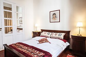 Residence Of Kanella