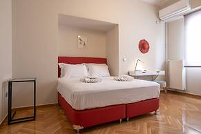 Luxurious 4 Bdrm 3Bath Apt 1- Athens