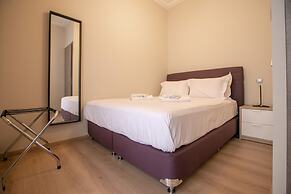 Luxurious 4 Bdrm 3Bath Apt 1- Athens