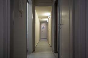 Luxurious 4 Bdrm 3Bath Apt 1- Athens