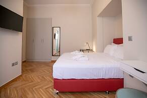 Luxurious 4 Bdrm 3Bath Apt 1- Athens