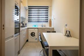 Luxurious 4 Bdrm 3Bath Apt 1- Athens