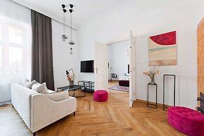 Cracovian Home - LoftAffair