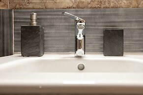 Luxurious 5 bedroom-3 bathroom Apartment 2- Athens