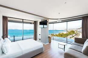 Yacht Hotel