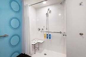 TRU BY Hilton Sharonville