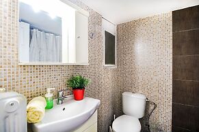 Elegant and renovated flat in Dafni