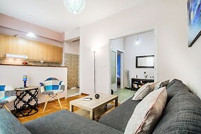 Elegant and renovated flat in Dafni