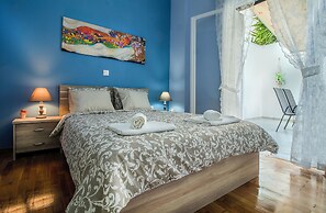 Elegant and renovated flat in Dafni