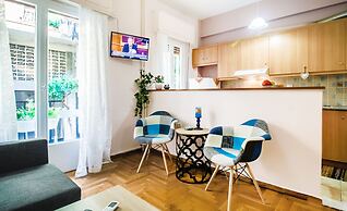 Elegant and renovated flat in Dafni