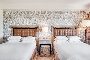 The Cassara Carlsbad, Tapestry Collection by Hilton