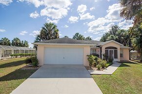 Relax And Enjoy The Sunny Florida In Valk 3 Bedroom Home by RedAwning