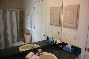 Relax And Enjoy The Sunny Florida In Valk 3 Bedroom Home by RedAwning