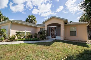 Relax And Enjoy The Sunny Florida In Valk 3 Bedroom Home by RedAwning