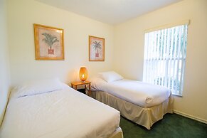 Relax And Enjoy The Sunny Florida In Valk 3 Bedroom Home by RedAwning