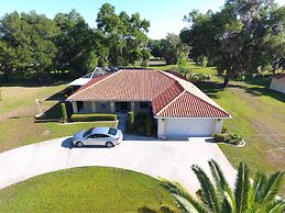 Stylish Pool Close To Withlacoochee Bike Trail 3 Bedroom Home by RedAw