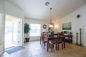 Stylish Pool Close To Withlacoochee Bike Trail 3 Bedroom Home by RedAw