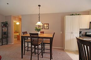 Golf , Walk To The Course 3 Bedroom Condo by Redawning