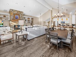 5025 Main Gore Place 4 Bedroom Condo by RedAwning