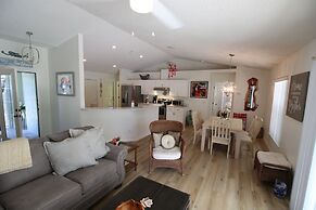 Little Peace Of Paradise At Willow Wood 3 Bedroom Home by RedAwning