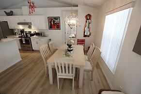 Little Peace Of Paradise At Willow Wood 3 Bedroom Home by RedAwning