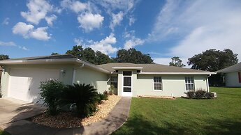 Little Peace Of Paradise At Willow Wood 3 Bedroom Home by RedAwning