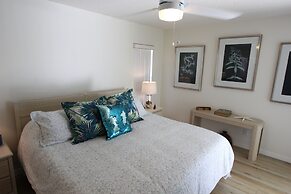 Little Peace Of Paradise At Willow Wood 3 Bedroom Home by RedAwning