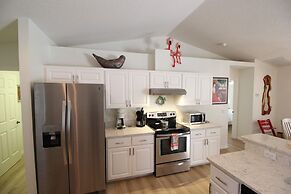 Little Peace Of Paradise At Willow Wood 3 Bedroom Home by RedAwning