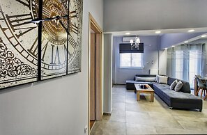 Spacious 3-Bedroom Apartment Near the Train