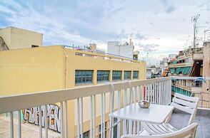 Spacious 3-Bedroom Apartment Near the Train