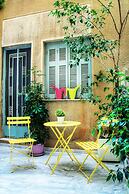 Spacious 3-Bedroom Apartment Near the Train